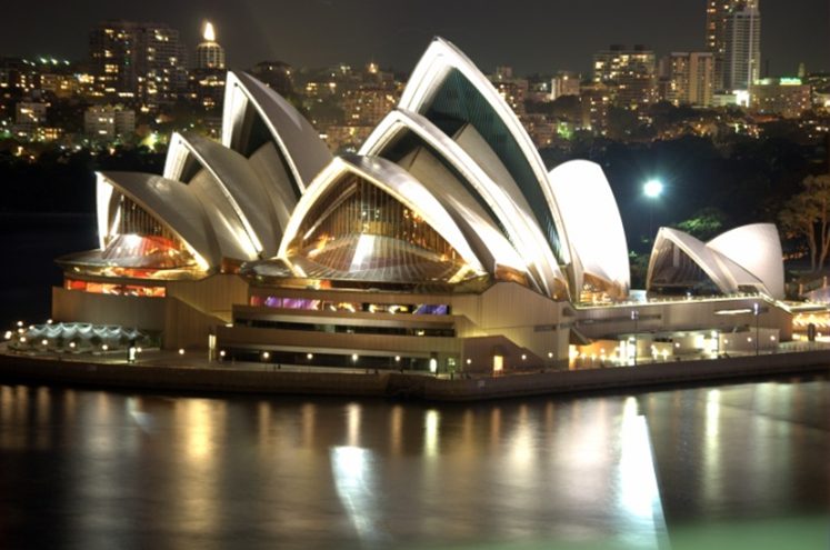 12. 시드니 오페라 하우스 (The Sydney Opera House)