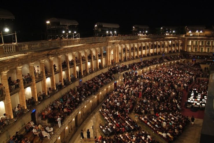 13. 아레나 스페리스테리오 (Sferisterio di Macerata)
